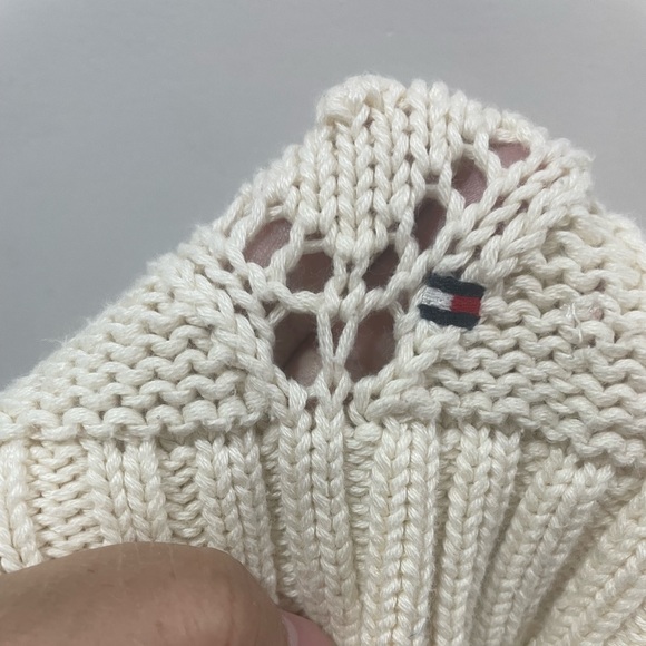 Tommy Hilfiger loose knitted long sweater. Size Small. Used just once. - Picture 6 of 9